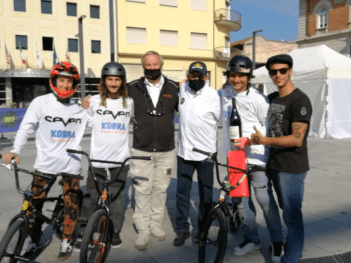 Il Kobra Team con Alberto Padovan e Lorenzo Orlando al North East Bike Festival