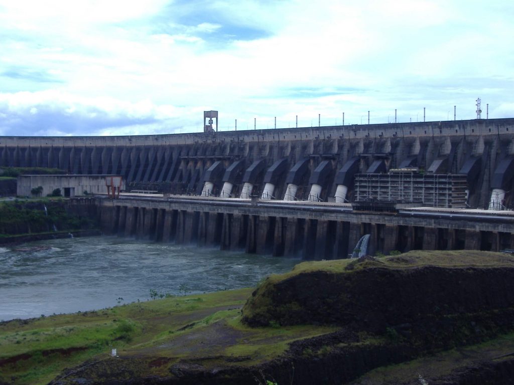 Centrale idroelettrica Itaipu