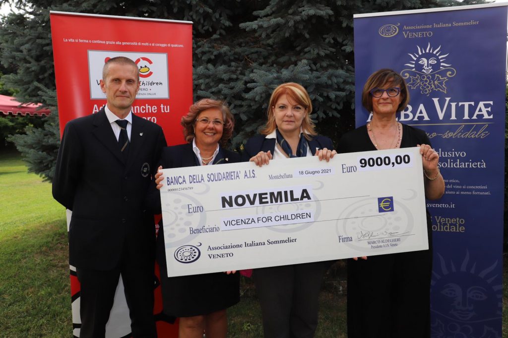 Alba Vitæ dona 9mila euro a Vicenza for Children